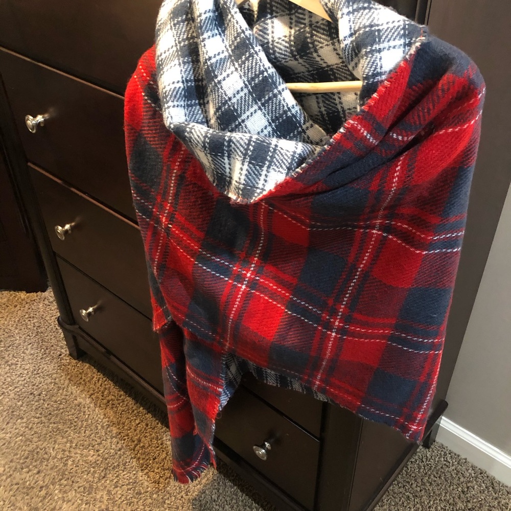 Hollister Sweater Poncho